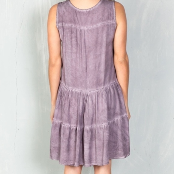 TIER SHIFT DRESS - Picture 2 of 2